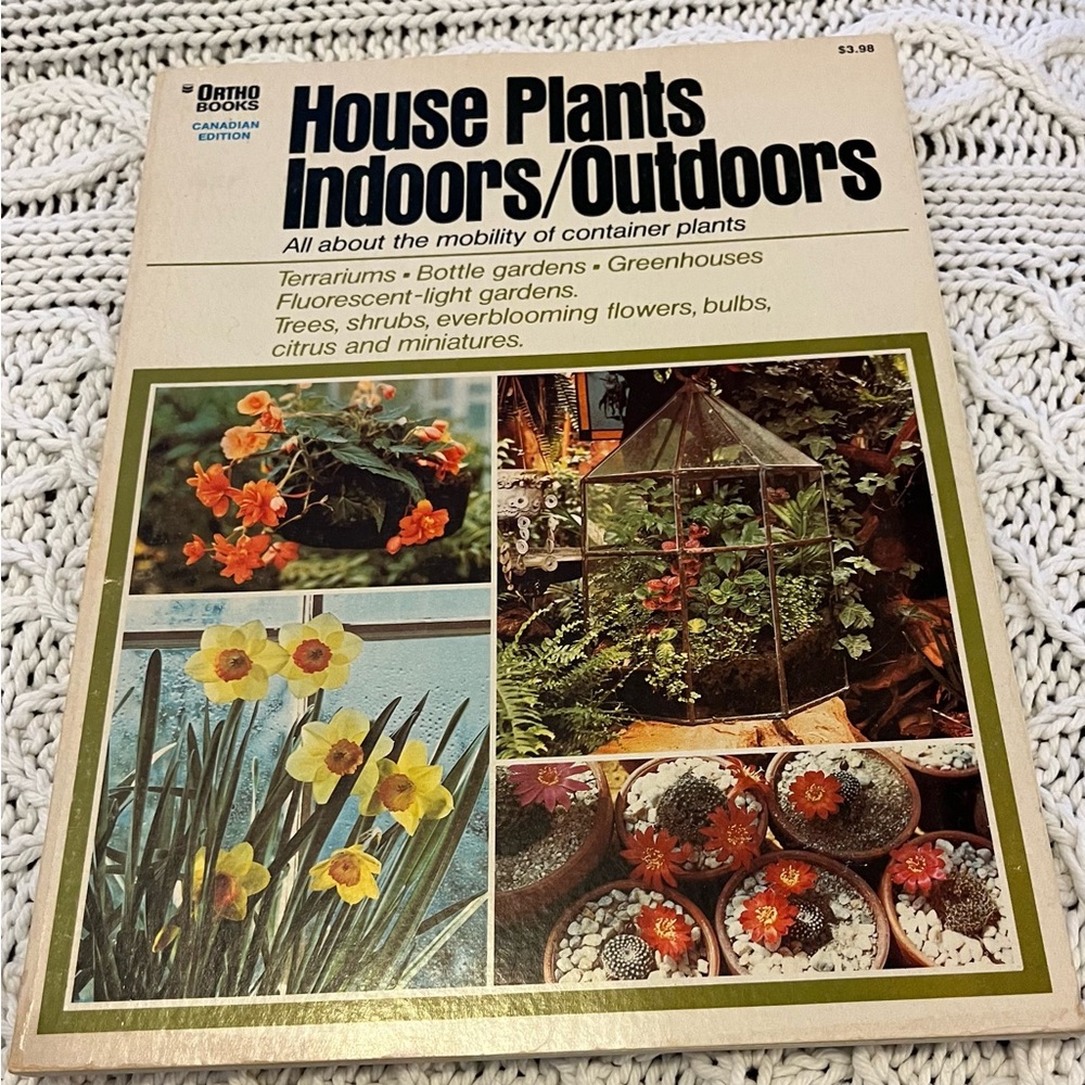5/$25 Sale
Ortho Books House Plants Indoors/Outdoors Canadian Edition